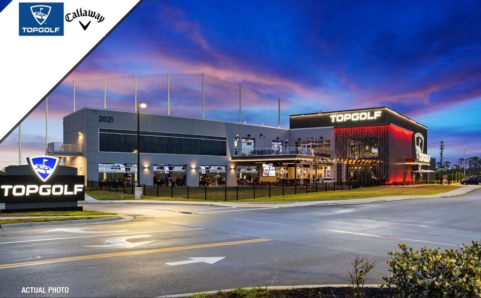 2021 Topgolf Way, Fort Myers, FL à vendre - Photo du bâtiment - Image 1 de 1