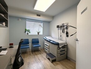 2910 Dufferin St, Toronto, ON for lease Interior Photo- Image 2 of 19