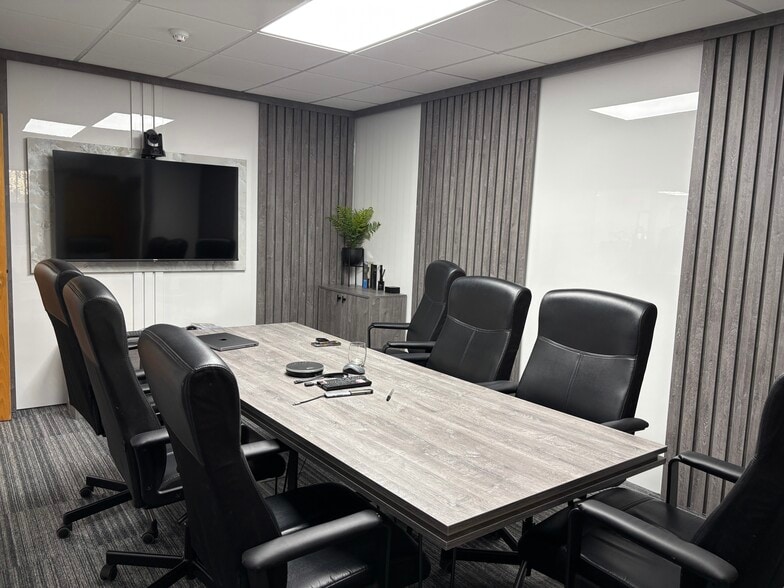 9 Shenley Hl, Radlett for lease - Building Photo - Image 2 of 7