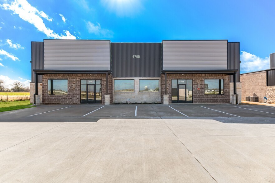 6723 W Interstate 30, Royse City, TX à louer - Photo du bâtiment - Image 2 de 41