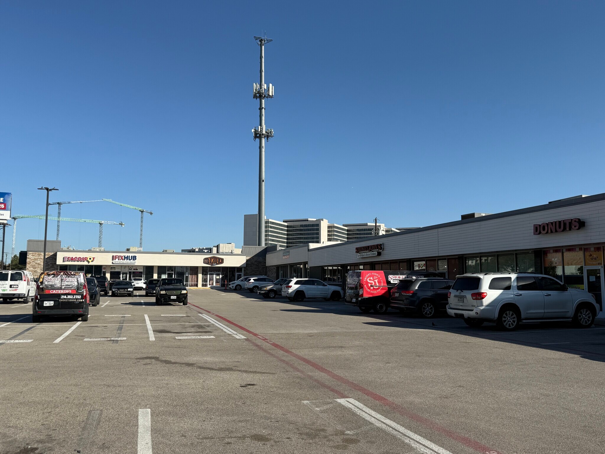 1820 W Mockingbird Ln, Dallas, TX for lease Building Photo- Image 1 of 5