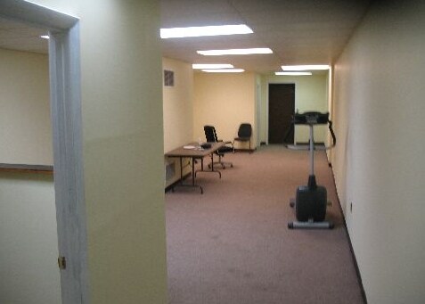 2819 Pond Rd, Ronkonkoma, NY à vendre - Photo du bâtiment - Image 3 de 22