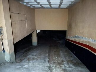 Plus de détails pour Multi-résidentiel à vendre