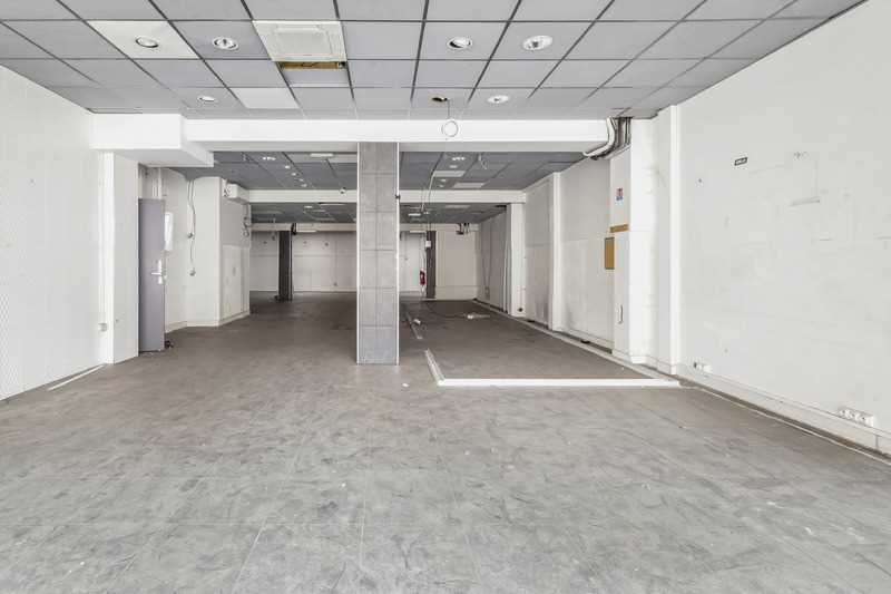 2 Place D'Aligre, Paris for sale - Interior Photo - Image 3 of 10