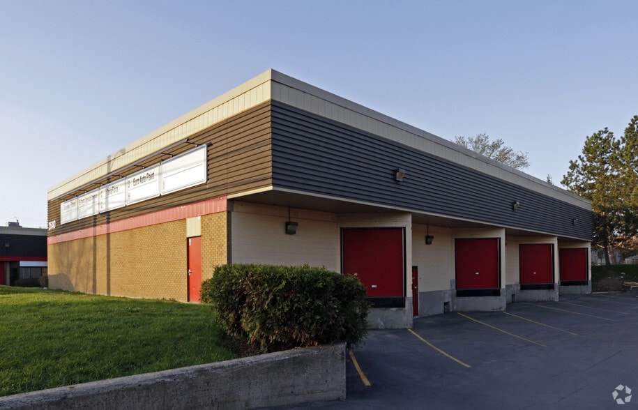 2640 Lancaster Rd, Ottawa, ON for lease - Building Photo - Image 3 of 9