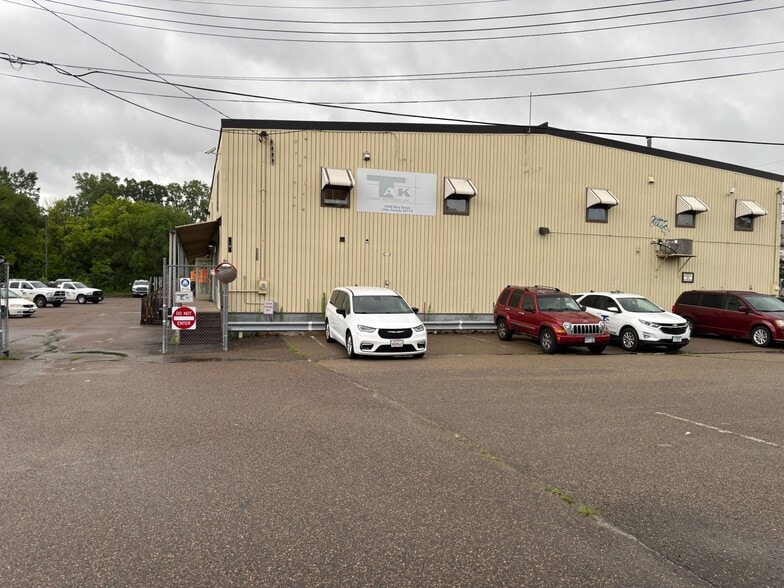 2948 Rice St, Little Canada, MN for lease - Building Photo - Image 3 of 15
