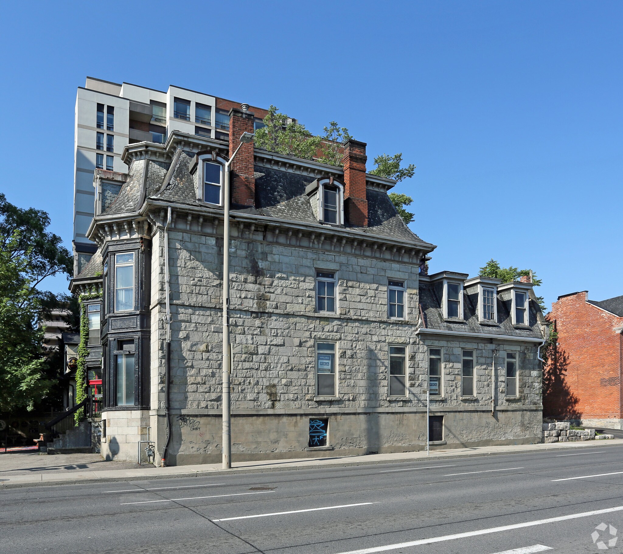 54-56 Hess St S, Hamilton, ON for sale Primary Photo- Image 1 of 1