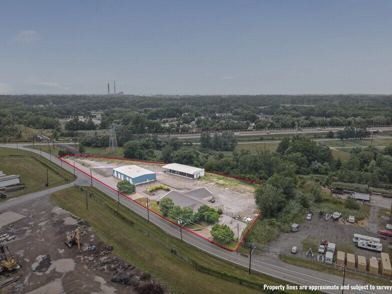37401 Stevens Blvd, Willoughby, OH à louer - Aérien - Image 1 de 70
