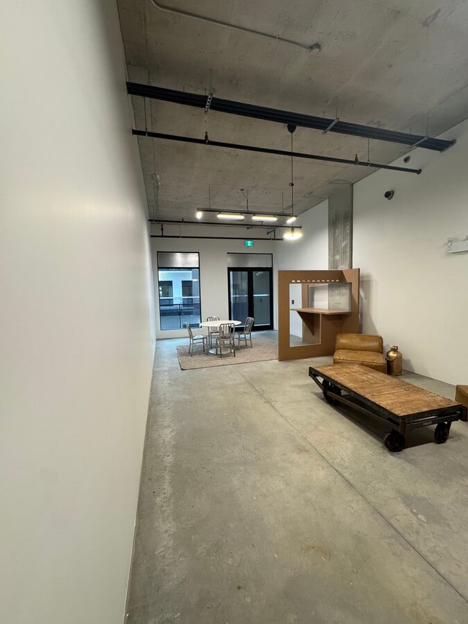 8250 Manitoba St, Vancouver, BC V5X 0L6 - Unité 380 - - Photo intérieure - Image 1 of 3