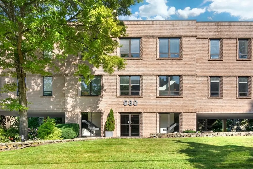 530 Old Post Rd 3, Greenwich, CT for sale - Building Photo - Image 3 of 5