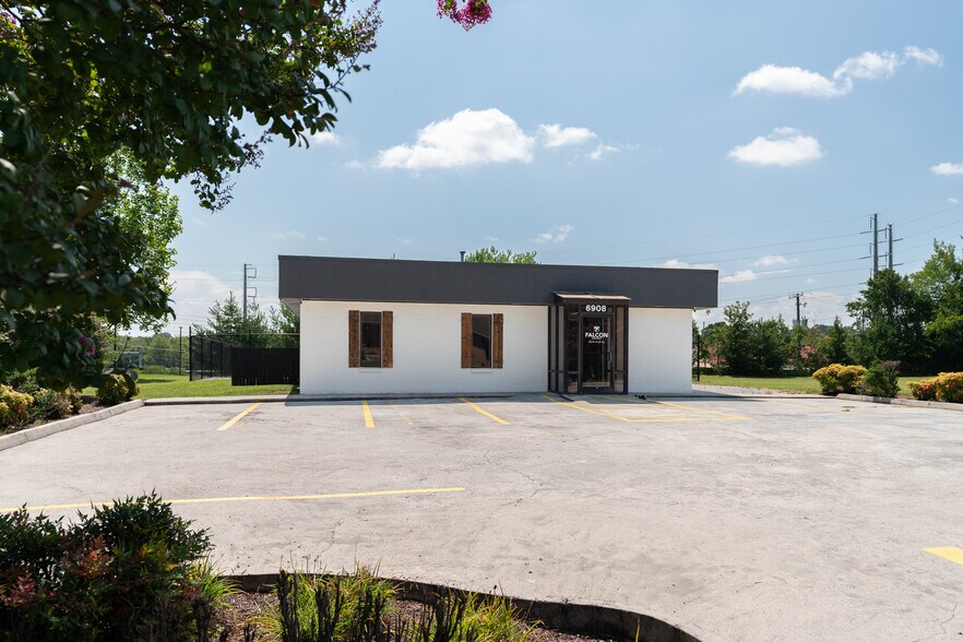 6908 Office Park Cir, Knoxville, TN à vendre - Photo du bâtiment - Image 1 de 27