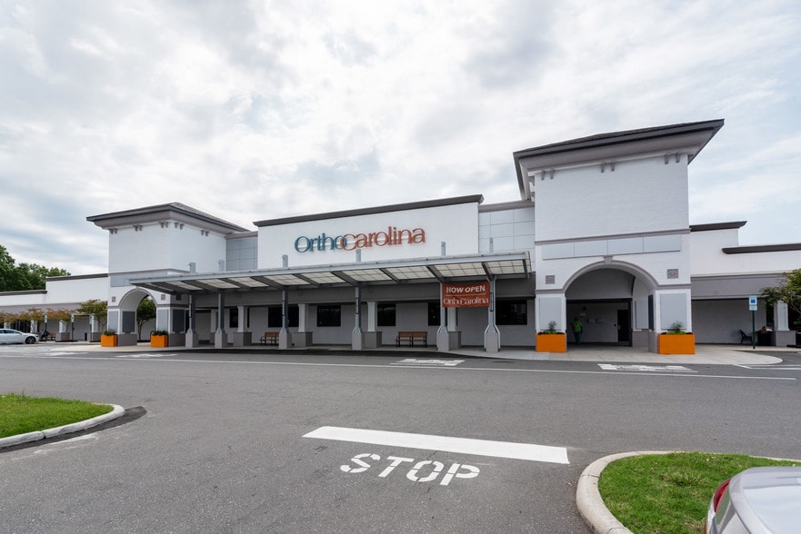 9101 Pineville-Matthews Rd, Pineville, NC for lease - Building Photo - Image 3 of 7