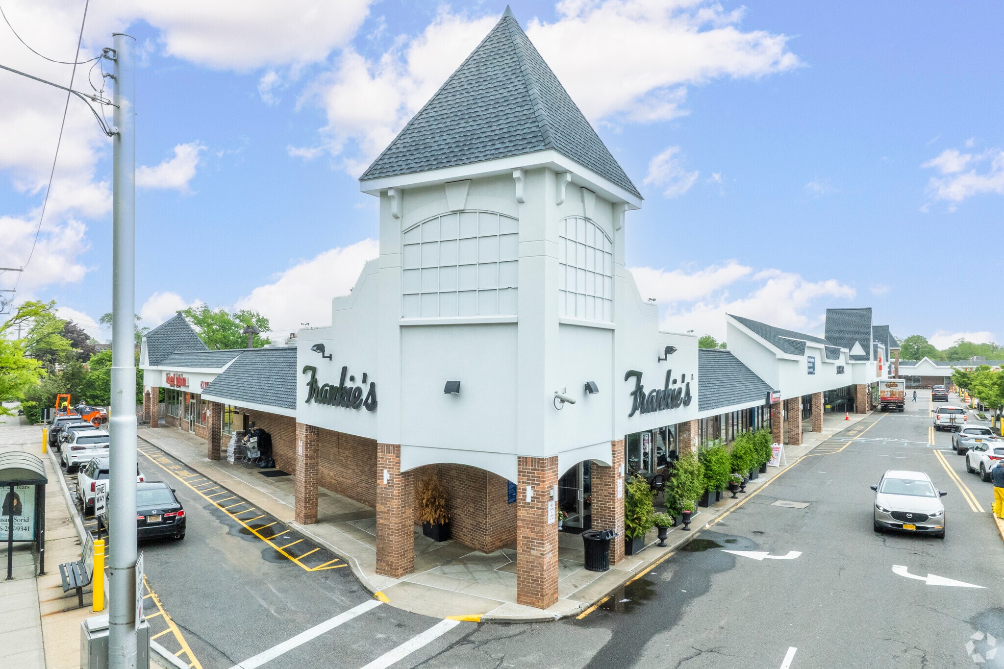 1638-1704 Merrick Rd, Merrick, NY for lease Primary Photo- Image 1 of 4