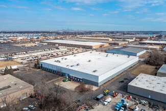 More details for 6721 W 73rd St, Bedford Park, IL - Industrial for Sale