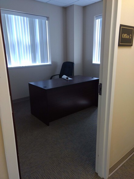 2919 Breezewood Ave, Fayetteville, NC à vendre - Autre - Image 3 de 17