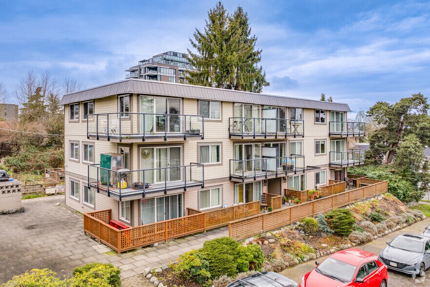 2223 Prince Edward St, Vancouver, BC à vendre - Photo du bâtiment - Image 2 de 3