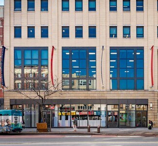 Plus de détails pour 32-42 W 125th St, New York, NY - Commerce de détail à louer