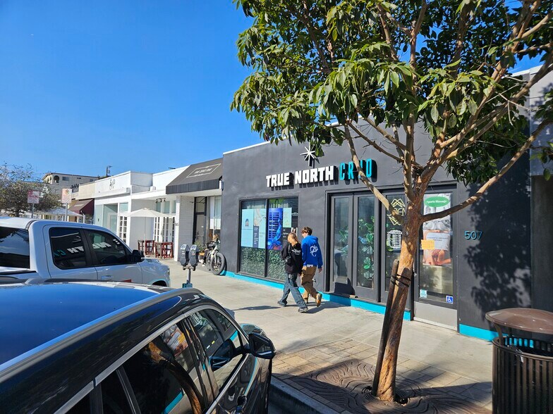 433-507 Pier Ave, Hermosa Beach, CA à louer - Photo du bâtiment - Image 2 de 11