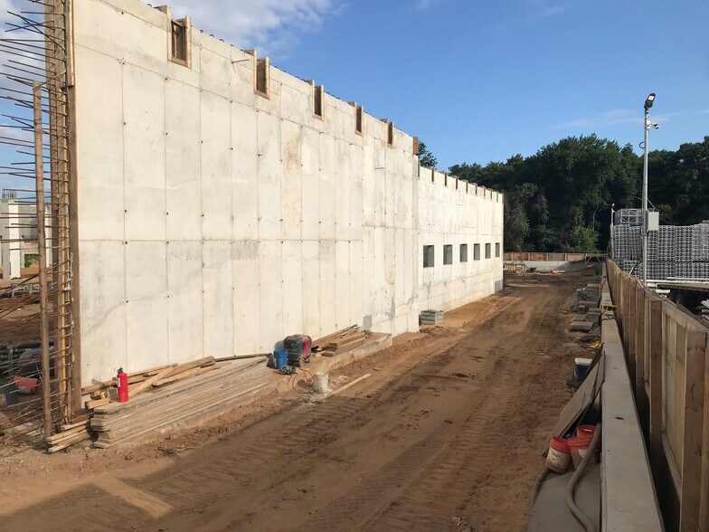 2807 Arthur Kill Rd, Staten Island, NY à vendre - Photo du bâtiment - Image 2 de 4