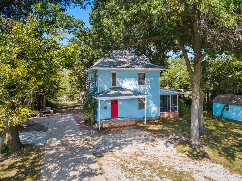 522 S Madison St, Webb City, MO à vendre - Photo du bâtiment - Image 2 de 11