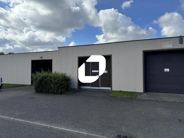 10 Rue Jean Monnet, Eckbolsheim à louer - Photo du bâtiment - Image 2 de 5