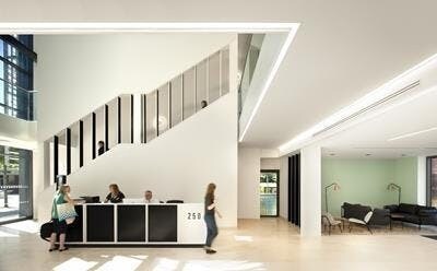 250 South Oak Way, Reading à louer - Photo du bâtiment - Image 2 de 6