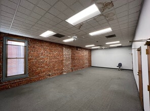 524 Main St, Woodland, CA for lease Interior Photo- Image 1 of 12