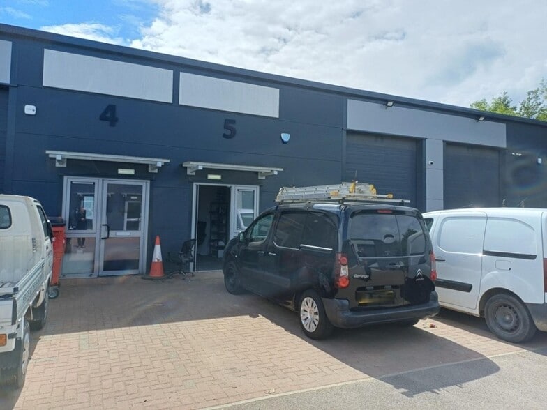 5 Prosper Court, Eagle Business Park, Harrier Way, Yaxley à louer - Photo du bâtiment - Image 2 de 2