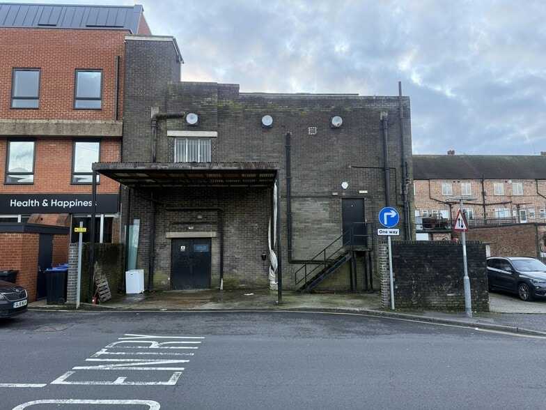 68-70 Church Rd, Burgess Hill for lease - Building Photo - Image 3 of 10
