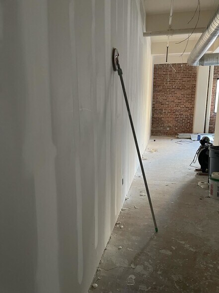 817 Main St, Cincinnati, OH à louer - Photo du bâtiment - Image 2 de 22