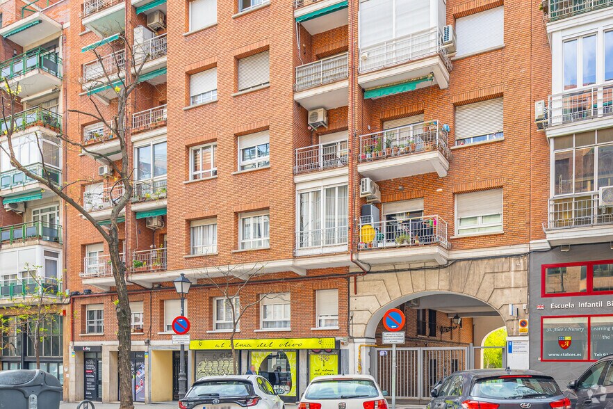 Calle Galileo, 45, Madrid, Madrid à vendre - Photo du bâtiment - Image 2 de 2