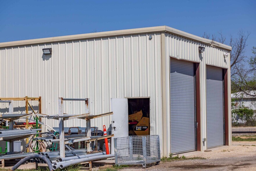 9500 NE Loop 410, San Antonio, TX for sale - Building Photo - Image 2 of 21