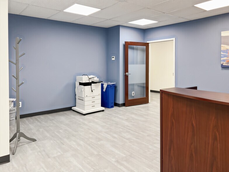 205 S Whiting St, Alexandria, VA for lease - Interior Photo - Image 3 of 14