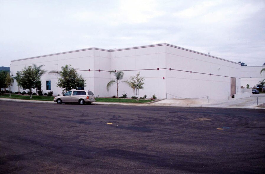 2140 Enterprise St, Escondido, CA à louer - Autre - Image 2 de 6