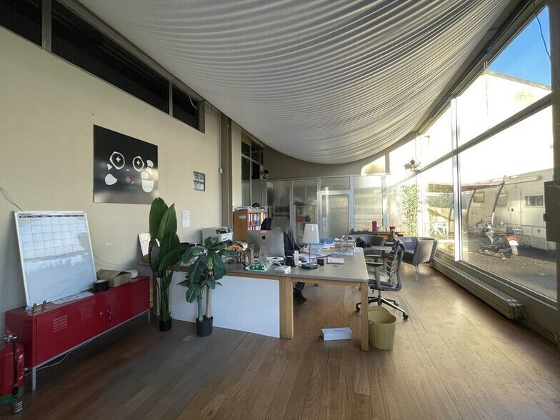 Flex in Ivry-sur-Seine for sale - Building Photo - Image 2 of 15
