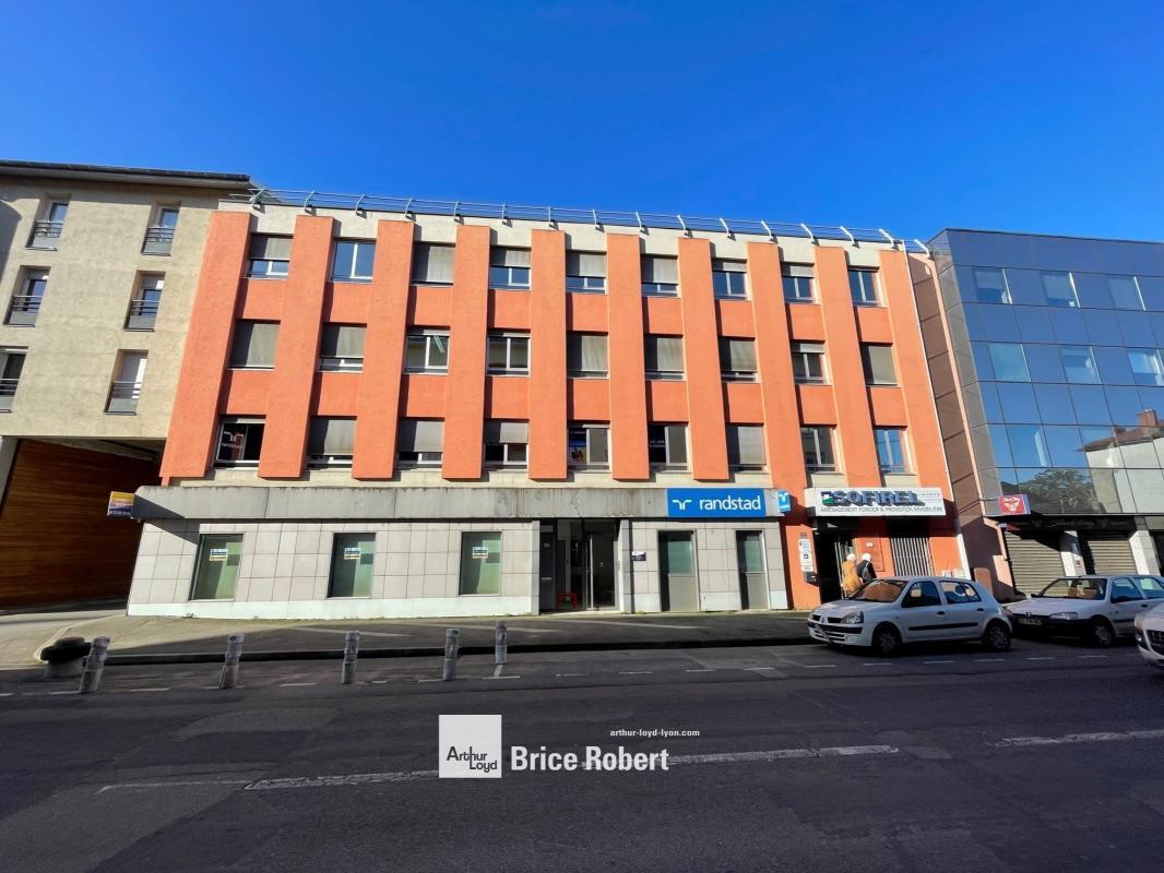 32 Rue De La République, Décines-Charpieu for lease Building Photo- Image 1 of 8
