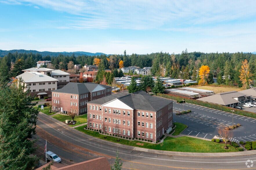 2420 Bristol Ct SW, Olympia, WA à vendre - Photo du bâtiment - Image 3 de 3