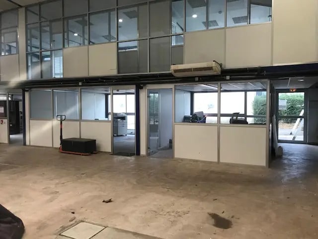 28 Rue Charles Antoine Martin, Saint-Fons for lease - Interior Photo - Image 2 of 4