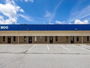 44 Buck Shoals Rd, Arden, NC for lease Interior Photo- Image 2 of 15