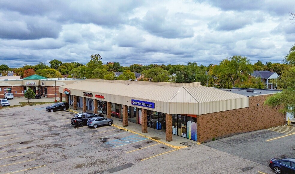 42042-42066 Van Dyke Ave, Sterling Hts, Sterling Heights, MI for lease - Building Photo - Image 2 of 4