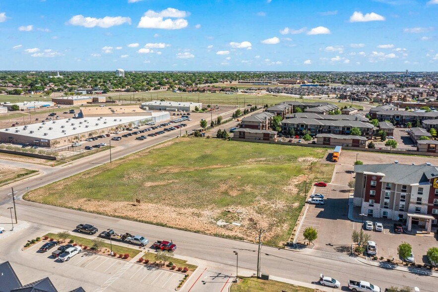 6215 Justice Avenue, Lubbock, TX à vendre - Photo du bâtiment - Image 3 de 3