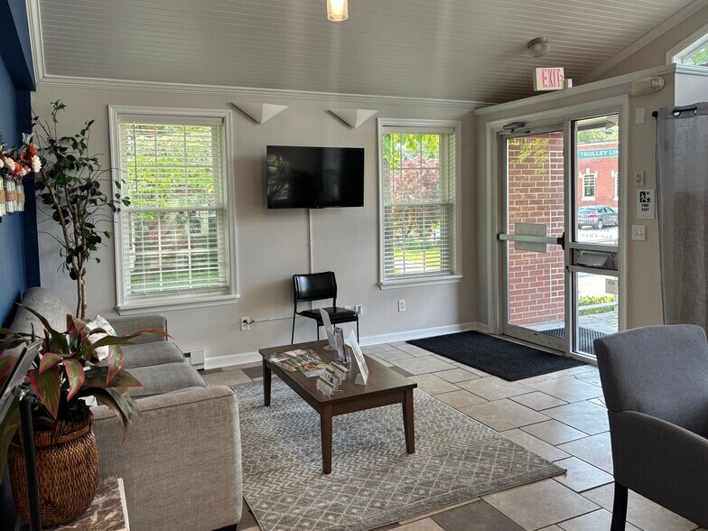 53 W Brandt Blvd, Salunga, PA à louer - Photo du bâtiment - Image 3 de 16