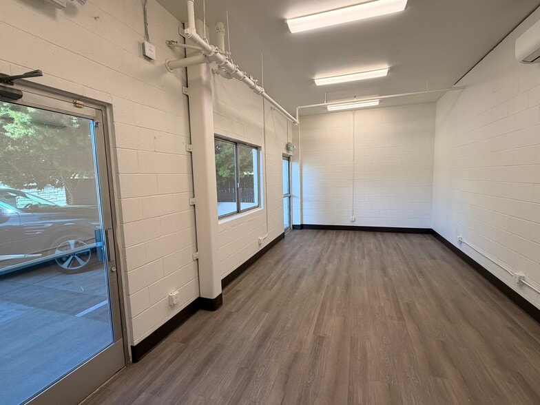 305 Old County Rd, San Carlos, CA for lease - Building Photo - Image 3 of 23