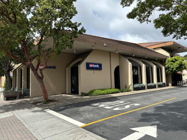 800 Ralston Ave, Belmont, CA à louer - Photo du bâtiment - Image 2 de 5