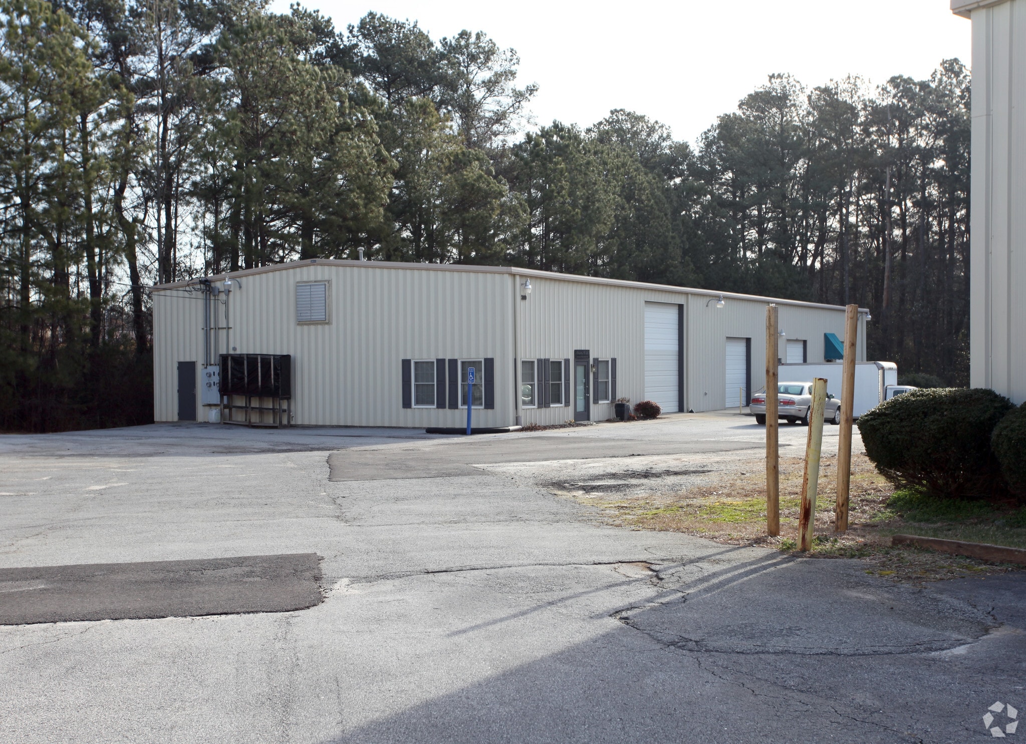389 Farmer Ct, Lawrenceville, GA for lease Building Photo- Image 1 of 10