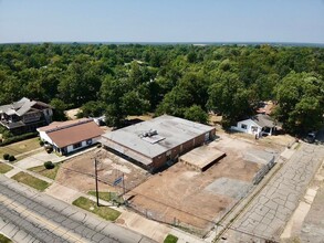 900 Bonham St, Paris, TX - aerial  map view - Image1