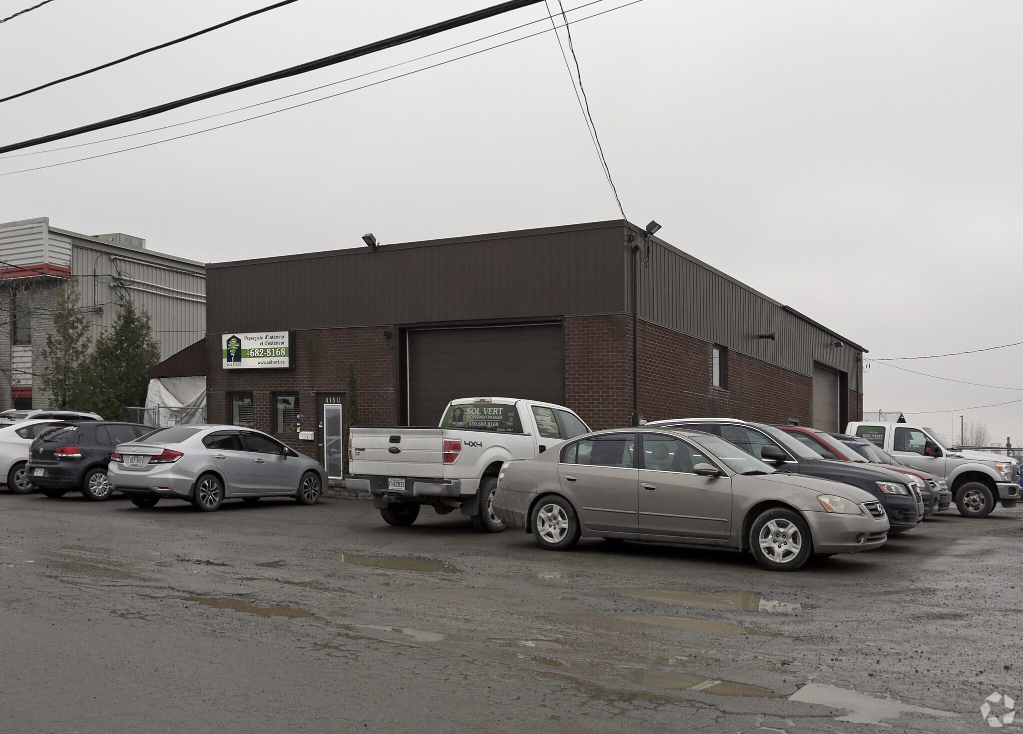 4180 Boul Saint-Elzéar O, Laval, QC for sale Primary Photo- Image 1 of 1