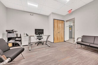 690 Kinderkamack Rd, Oradell, NJ for lease Building Photo- Image 1 of 8