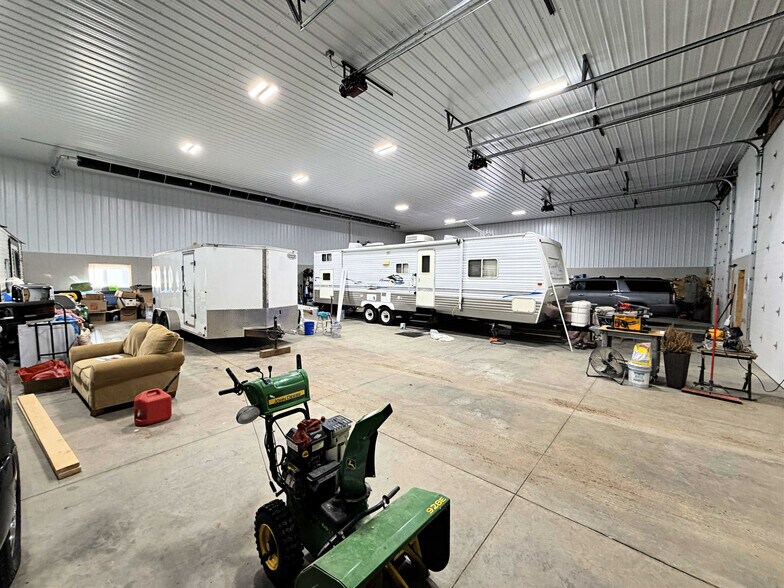 224 Washington St, Raymond, IA à vendre - Photo du bâtiment - Image 2 de 12