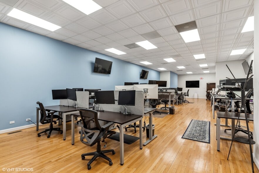 705 N Milwaukee Ave, Chicago, IL à vendre - Photo intérieure - Image 2 de 19